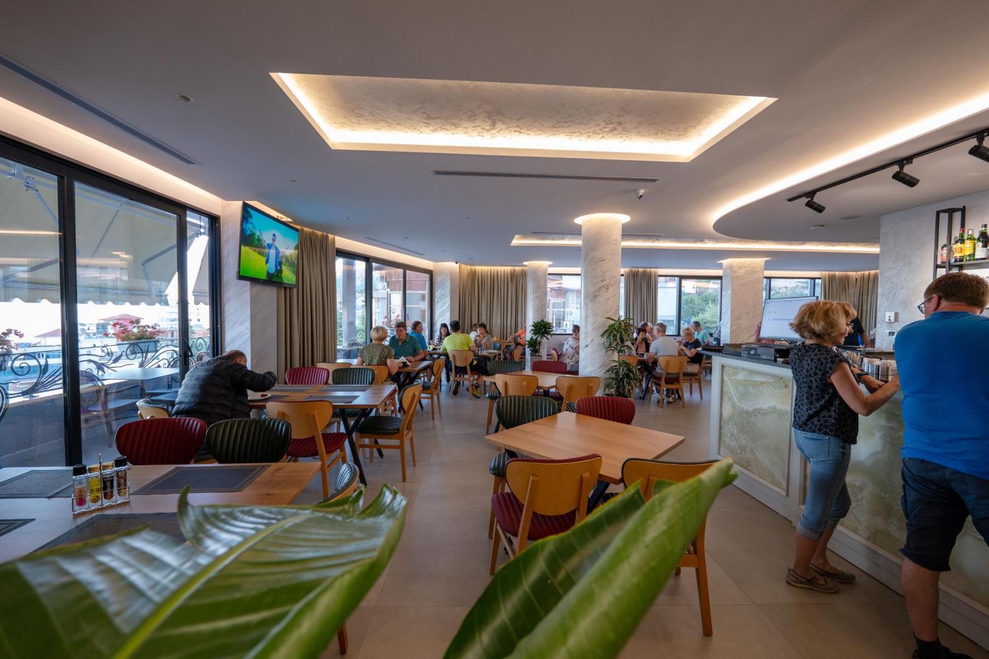 Hotel Dior Krujë 外观 照片