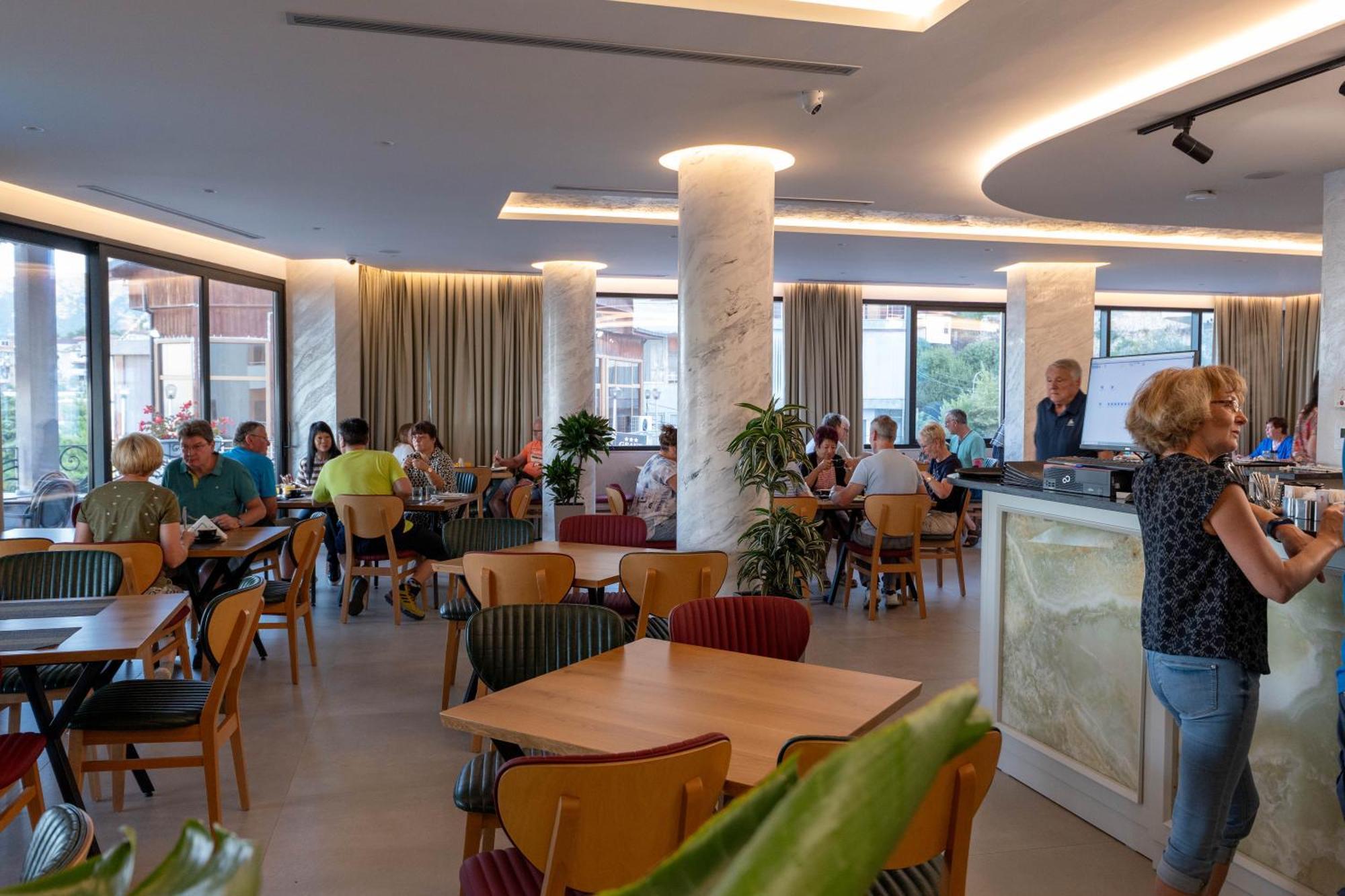 Hotel Dior Krujë 外观 照片